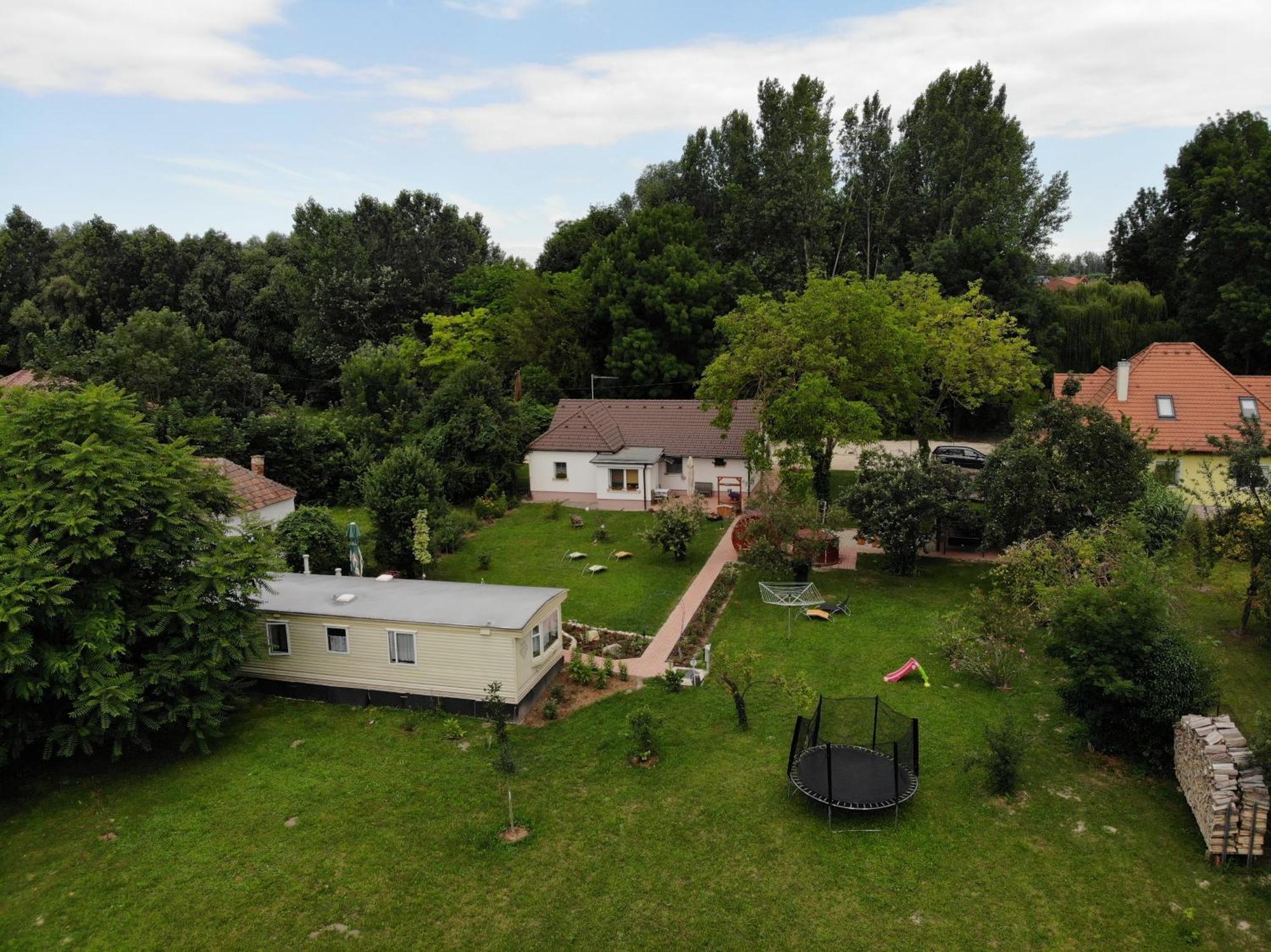 Hidlab Apartman Kimle Kültér fotó